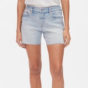GAP Sexy Boyfriend Jean Shorts size 28